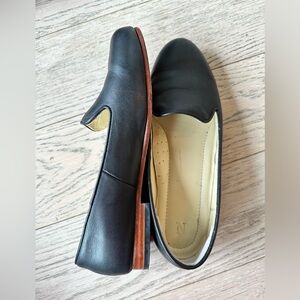 Nisolo black loafers size 7.5 excellent condition!